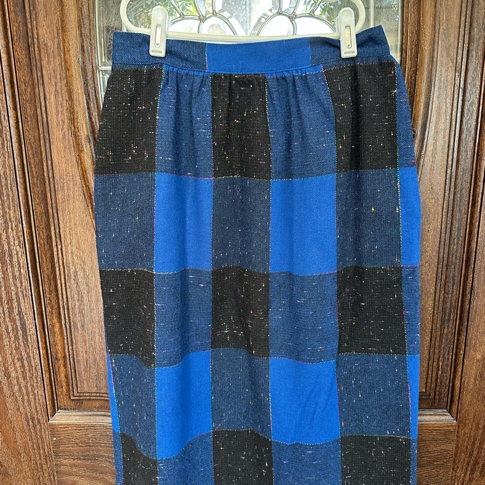Chic Blue and Black Checkered Midi Skirt
